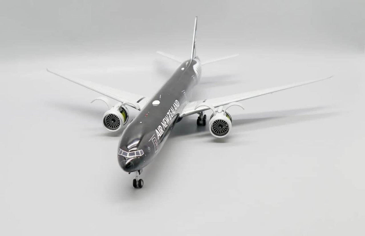 1/200 Air New Zealand B777300ER ZKOKQ All Blacks (Advanced engine Option)