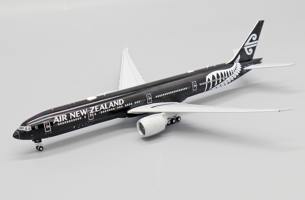 1/400 Air New Zealand B777-300ER ZK-OKQ "All Blacks"