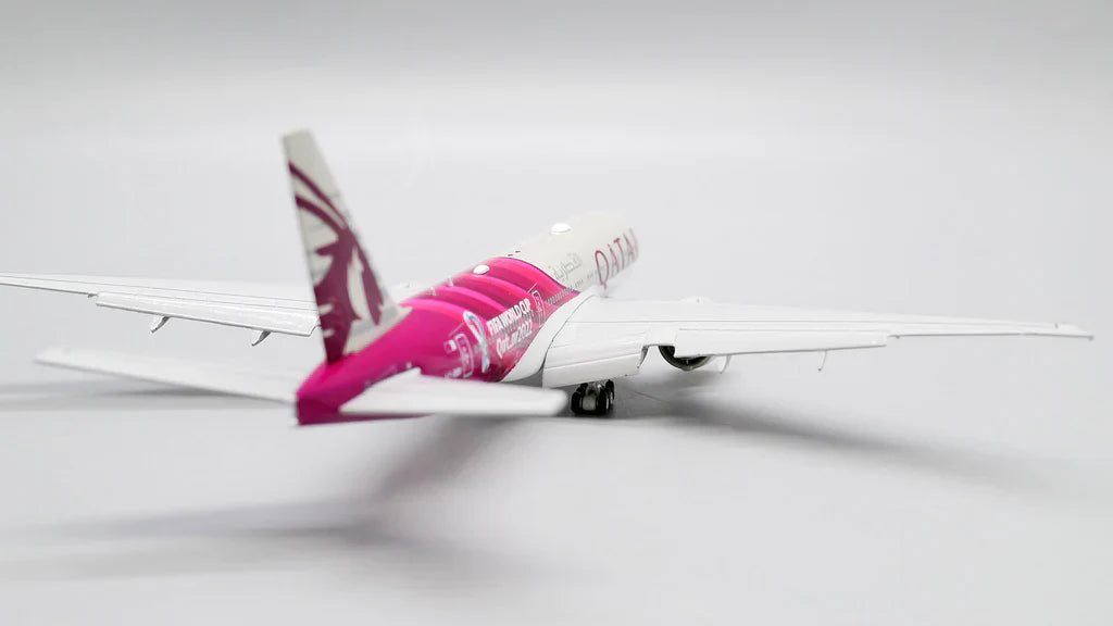 1/400 Qatar Airways B777200LR A7BBI World Cup Livery? (Flaps Down)