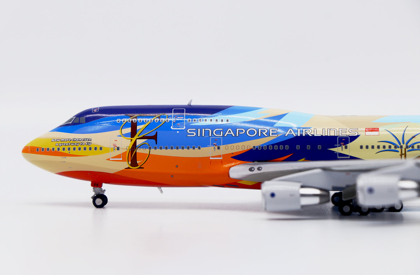 1/400 Singapore Airlines Boeing 747-400 "Tropical" Reg: 9V-SPK with Antenna