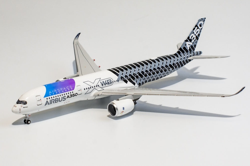 Airbus Industrie Airbus A350-900 F-WWCF ? Airspace Explorer ?