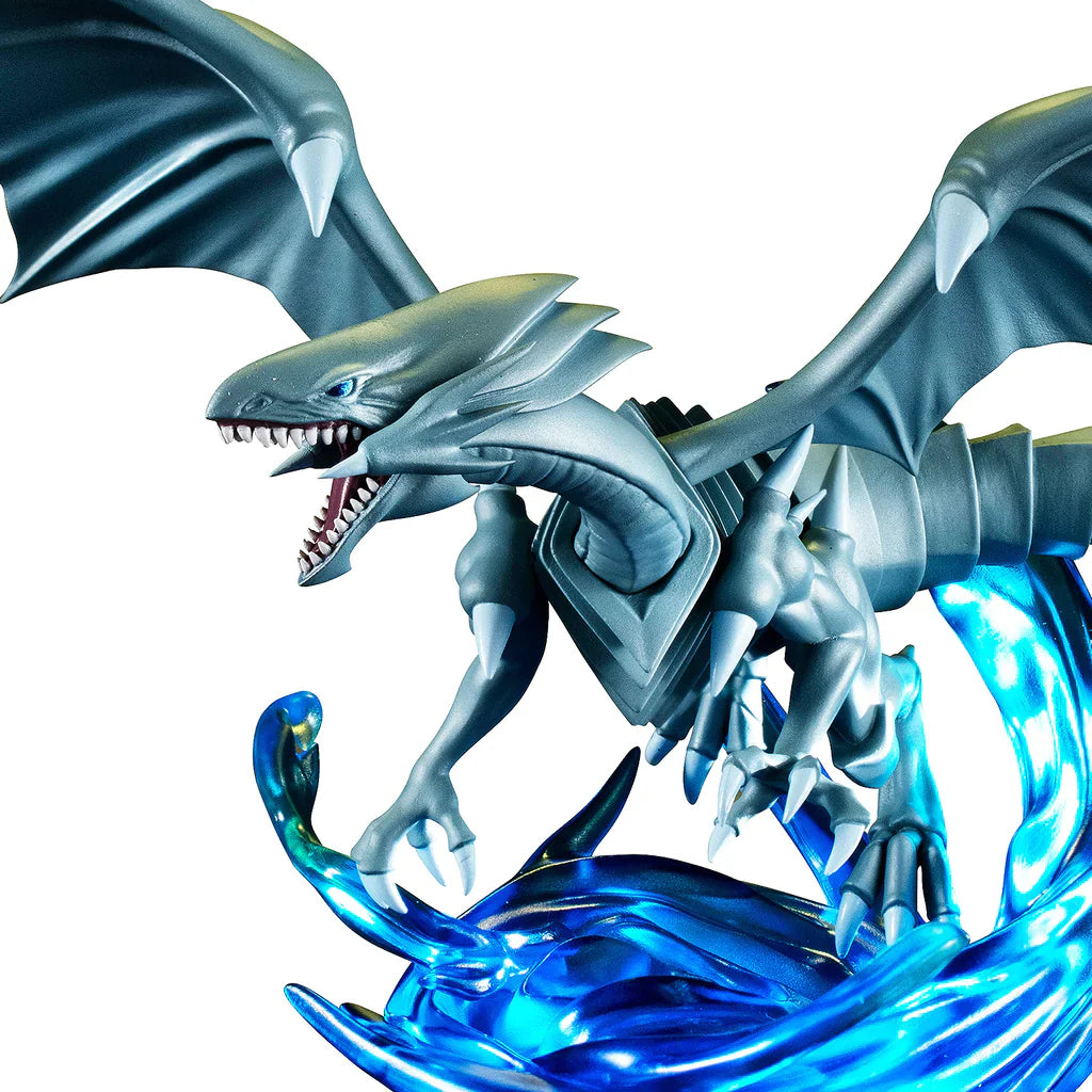 MONSTERS CHRONICLE:YuGiOh! Duel Monsters Blue Eyes White Dragon