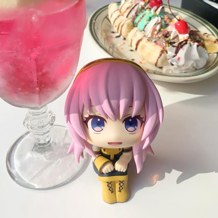 Lookup Megurine Luka
