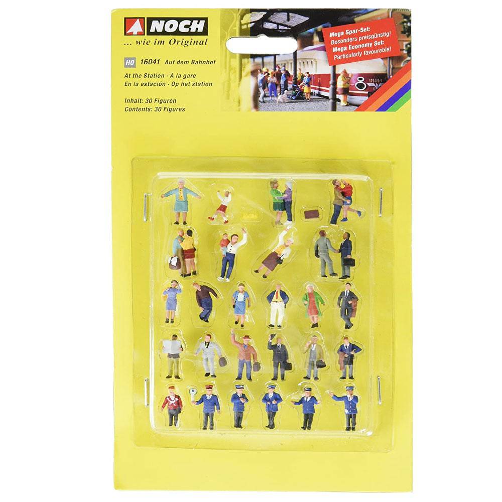 At The Station 30 Figures