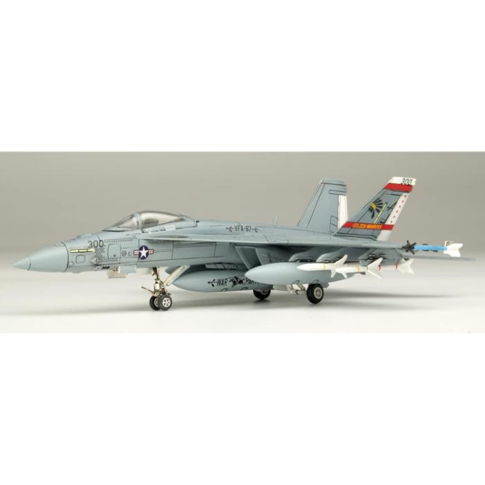 1/144 U.S. Navy F/A-18E Super Hornet "Golden Warriors" (Single-Seat) (2 Kits in One Box)