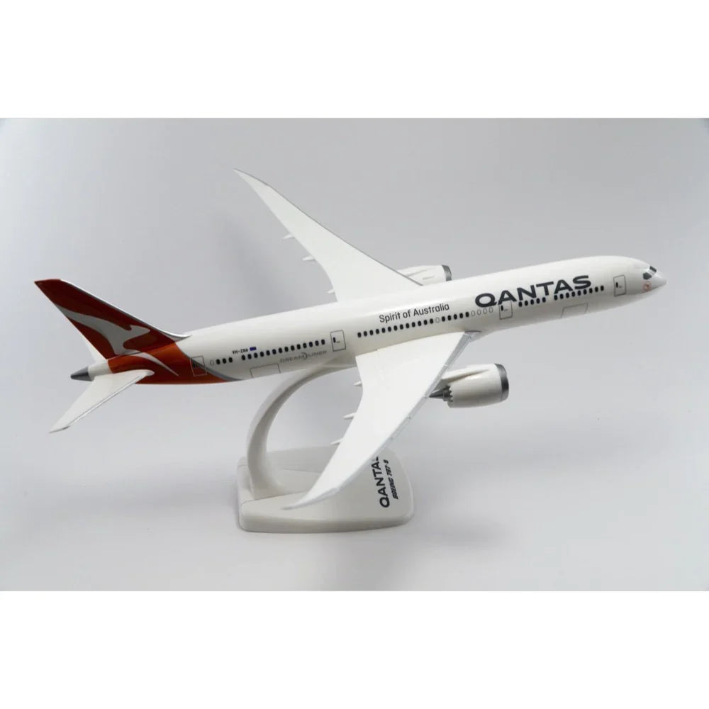 1/200 Qantas B7879 New Livery