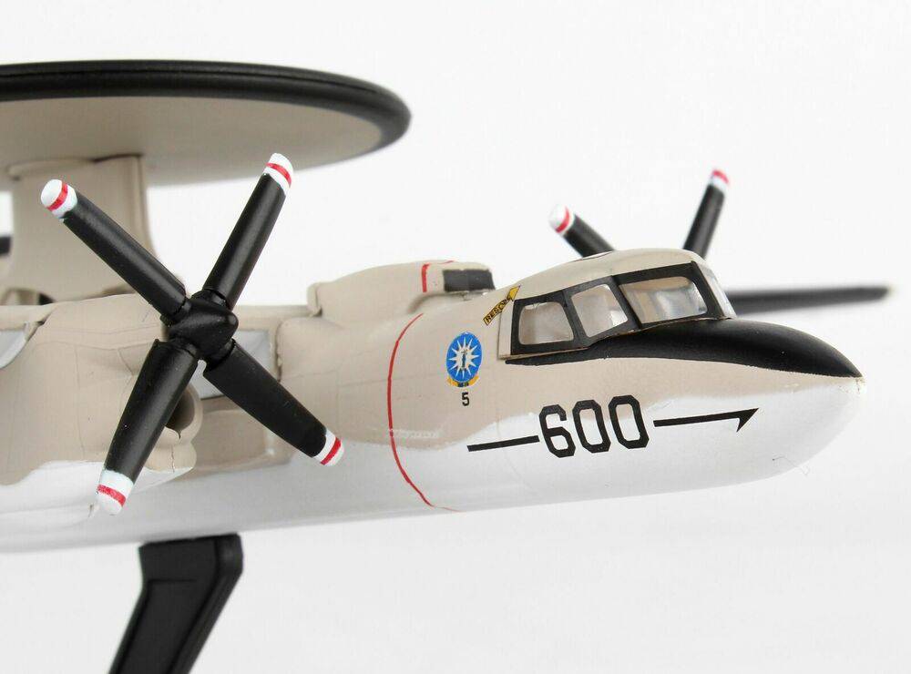 1/145 USN E2C Hawkeye VAW116 Sun Kings