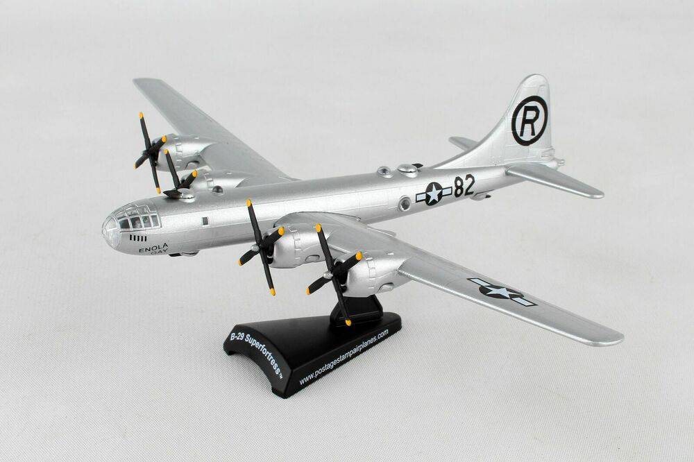 1/200 Boeing B29 Superfortress iEnola Gay