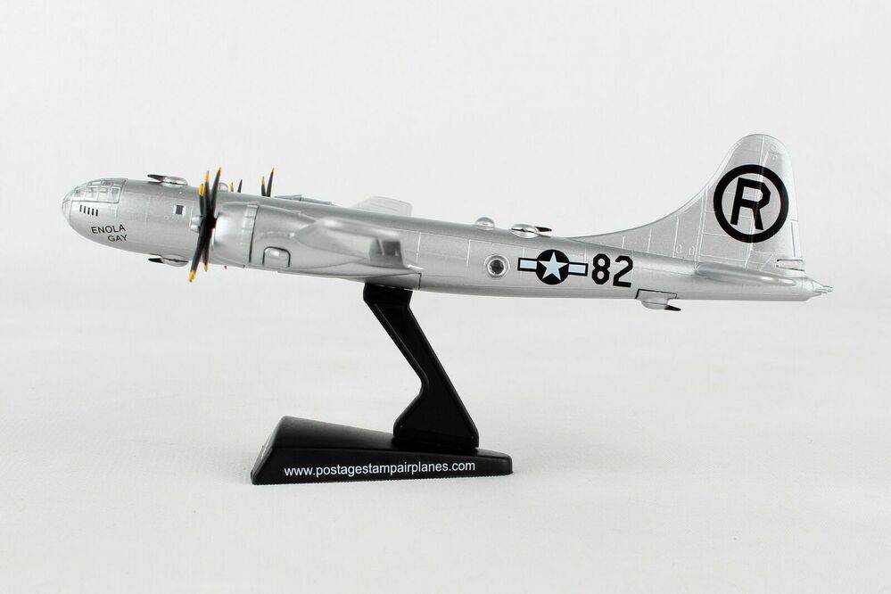 1/200 Boeing B29 Superfortress iEnola Gay