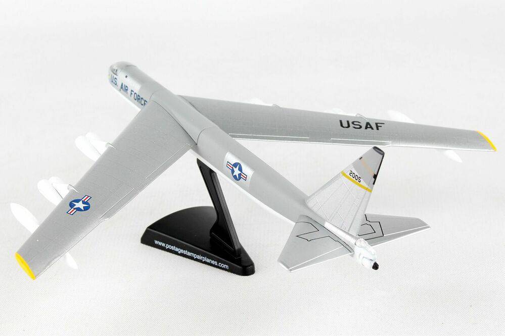 1/300 Boeing B52 Stratofortress Silver