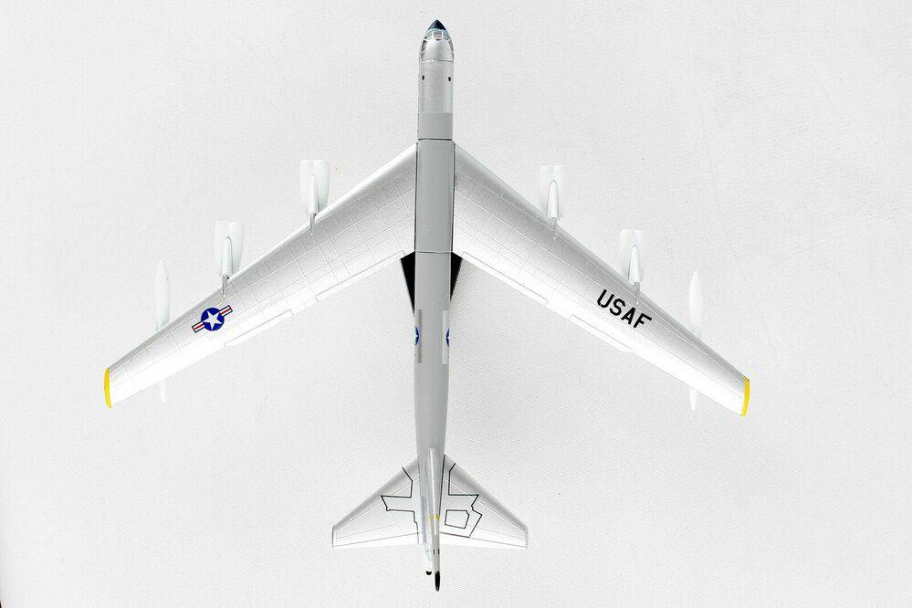 1/300 Boeing B52 Stratofortress Silver