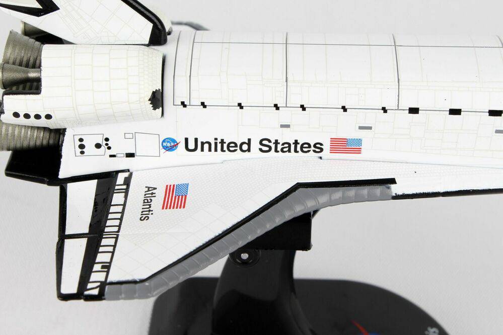 1/300 Space Shuttle Atlantis OV104