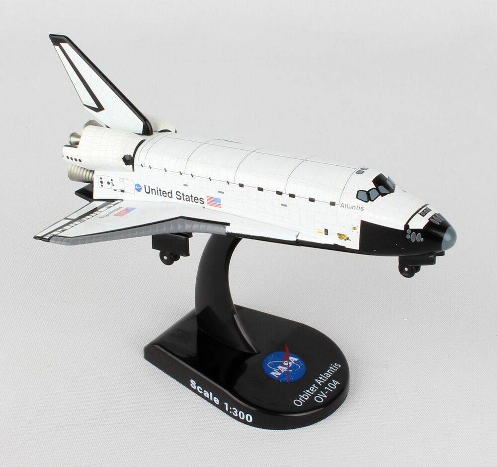 1/300 Space Shuttle Atlantis OV104
