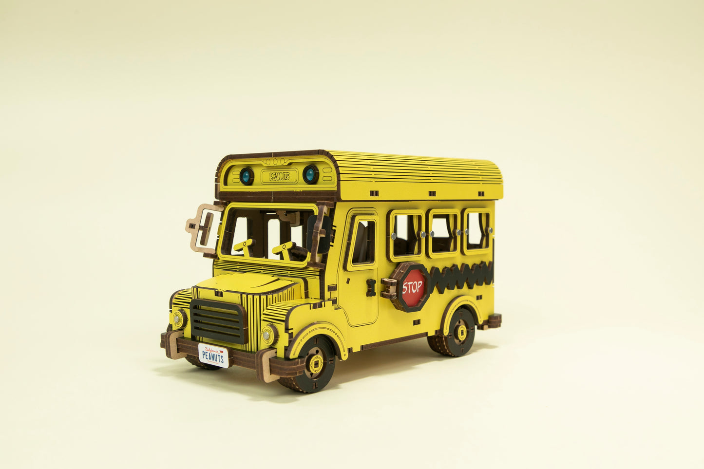 Puremind Peanuts: Snoopy School Bus Wooden Kit