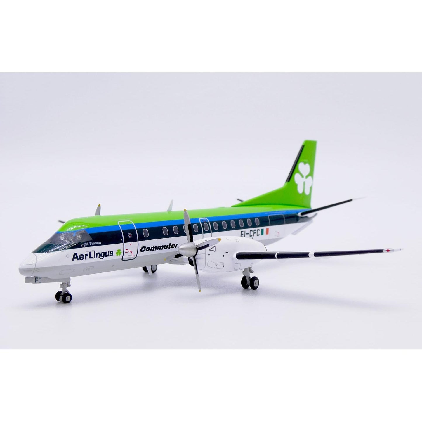 1/200 Aer Lingus Commuter Saab 340B Reg: EI-CFC with Stand
