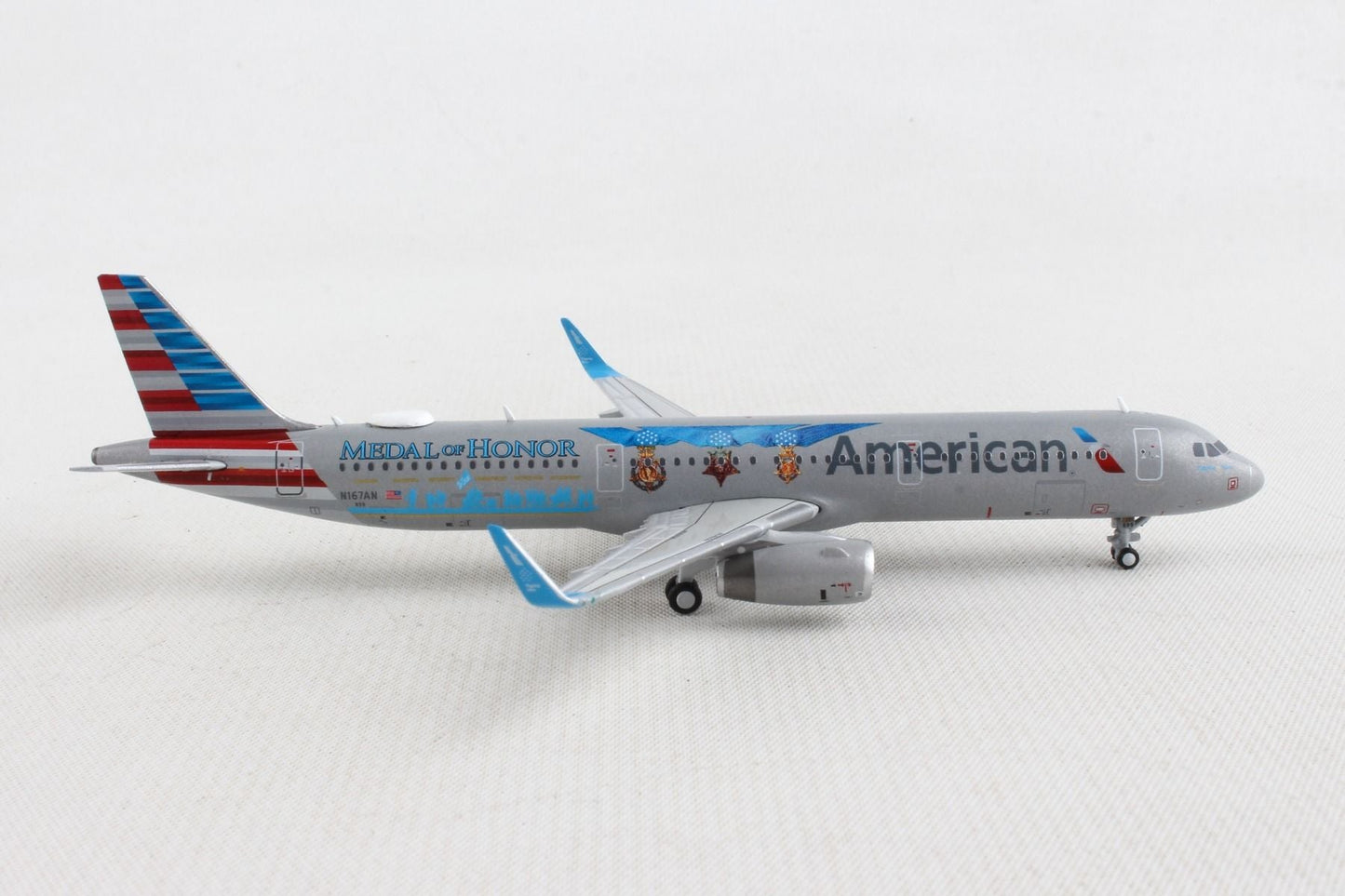 1/400 American Airlines A321S N167AN Flagship Valor/Medal of Honor