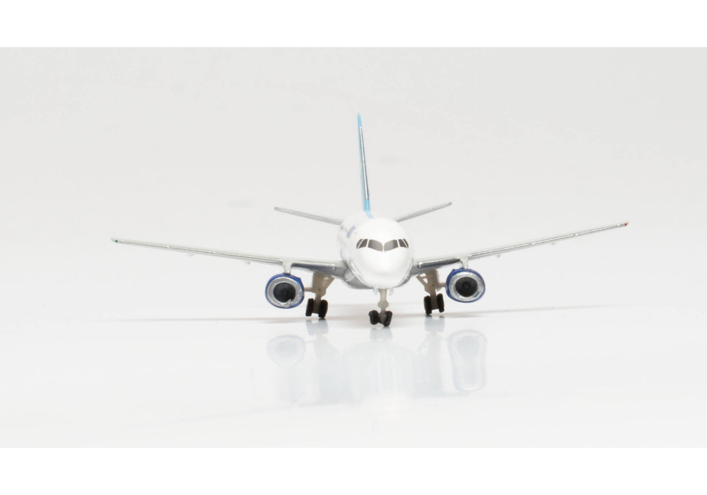 1/500 Interjet Airlines Sukhoi Superjet 100 XA-PPY