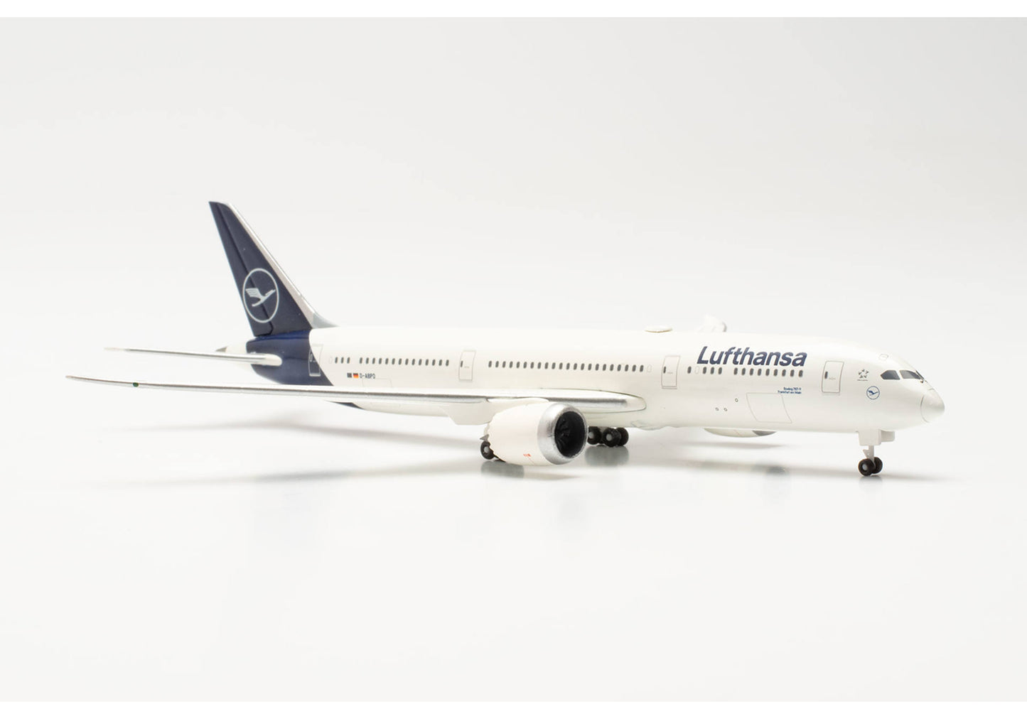 1/500 Lufthansa Boeing 787-9 Dreamliner D-ABPD "Frankfurt"
