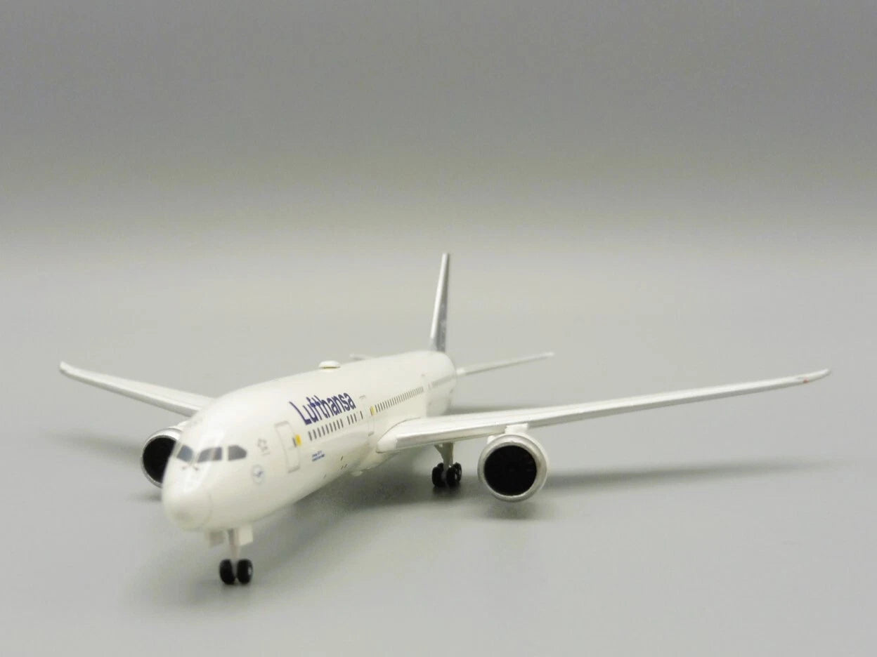1/500 Lufthansa Boeing 787-9 Dreamliner D-ABPD "Frankfurt"