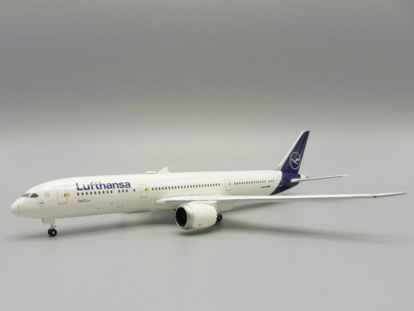 1/500 Lufthansa Boeing 787-9 Dreamliner D-ABPD "Frankfurt"