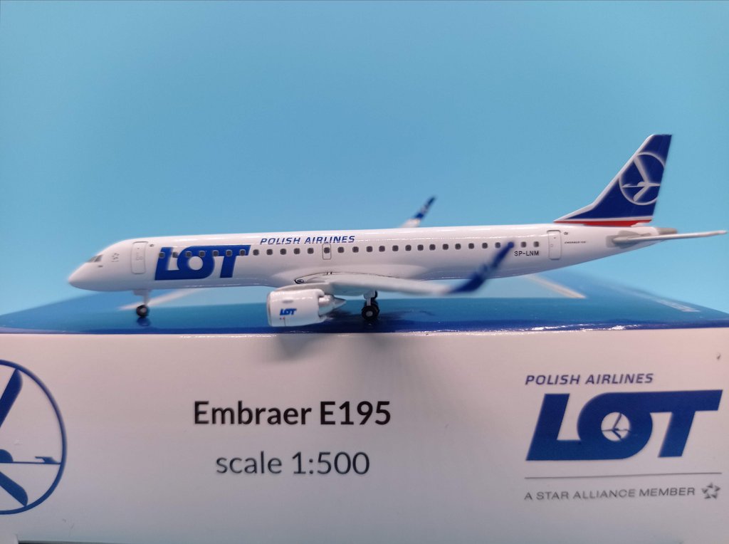 1/500 LOT Polish Airlines Embraer E195 SP-LNM