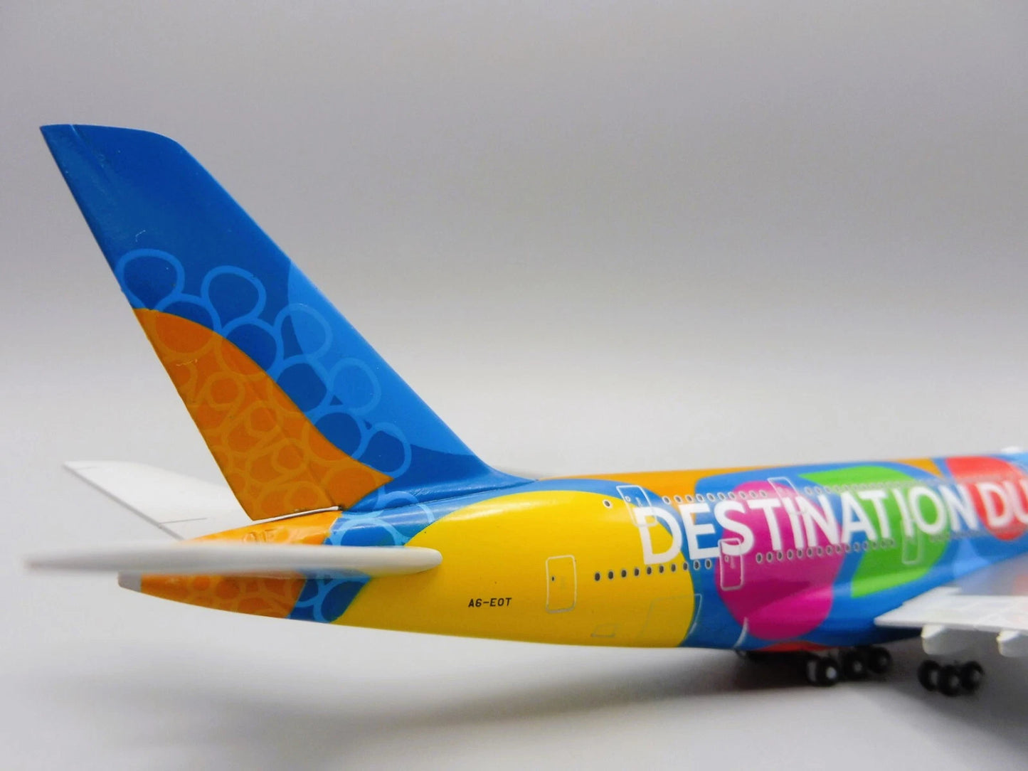 1/500 Emirates Airbus A380 "Destination Dubai" A6-EOT