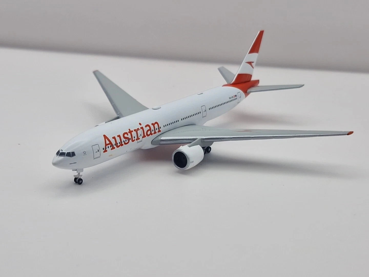 1/500 Austrian Airlines Boeing 777-200 OE-LPA "Sound of Music"