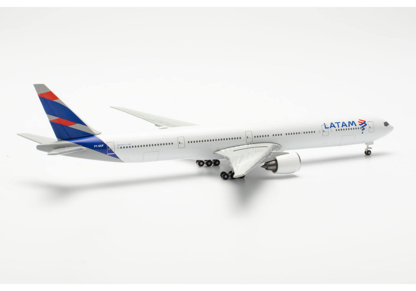 1/500 LATAM Airlines Brasil Boeing 777-300ER PT-MUF