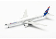 1/500 LATAM Airlines Brasil Boeing 777-300ER PT-MUF