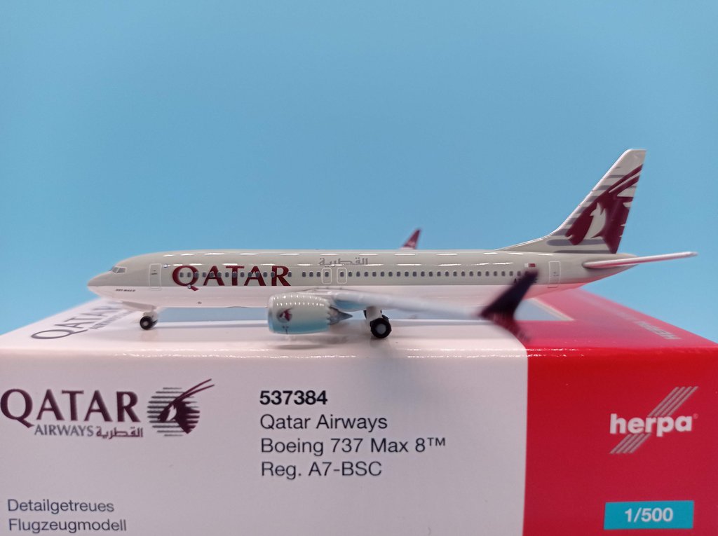 1/500 Qatar Airways Boeing 737 Max 8 A7-BSC