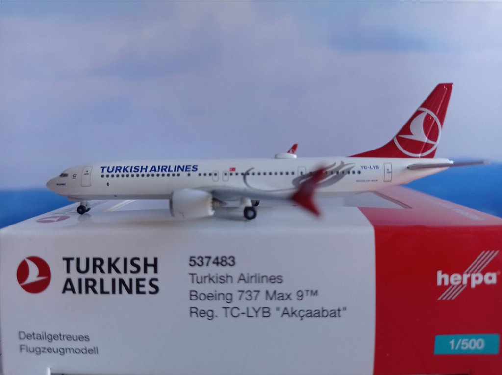 1/500 Turkish Airlines Boeing 737 Max 9 TC-LYB "Akçaabat"