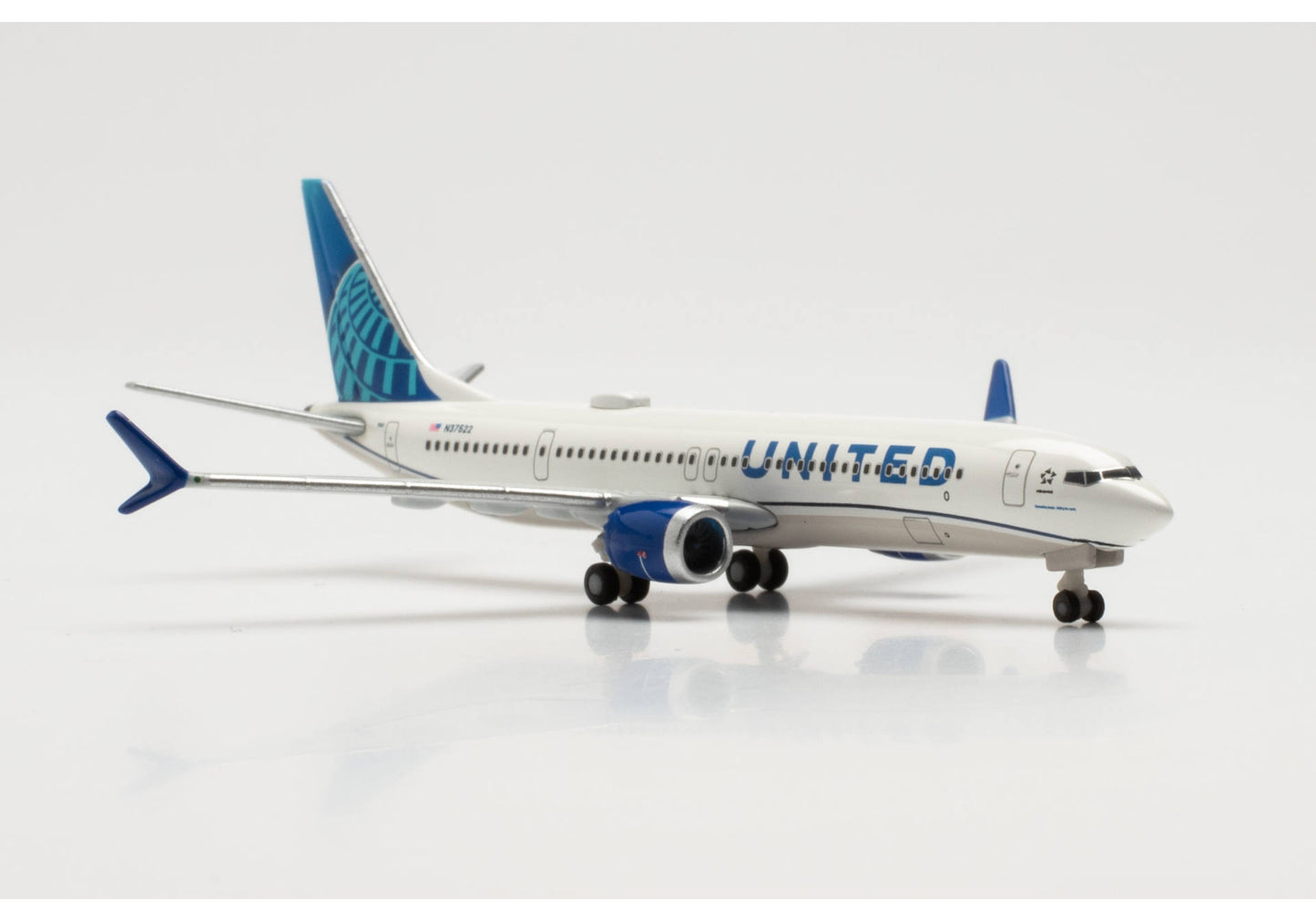 1/500 United Airlines Boeing 737 Max 9 N37522
