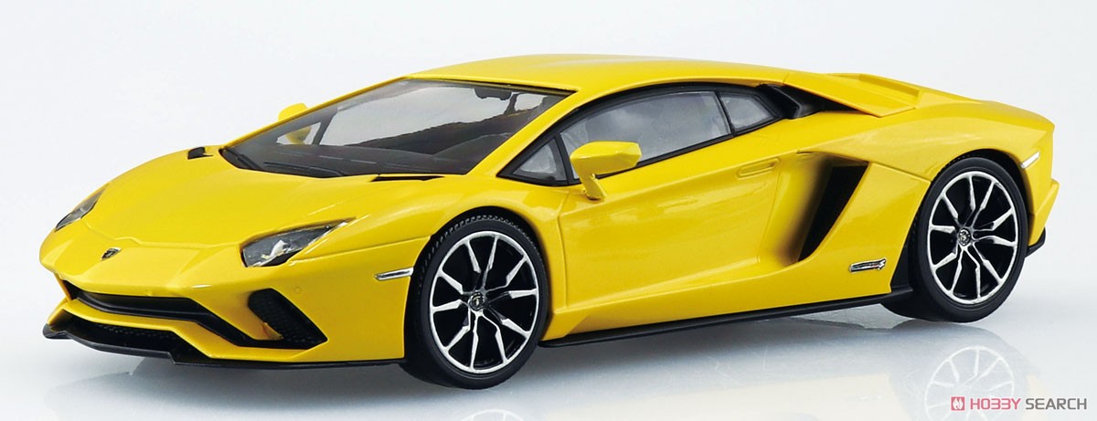 1/32 Lamborghini Aventador S Pearl Yellow