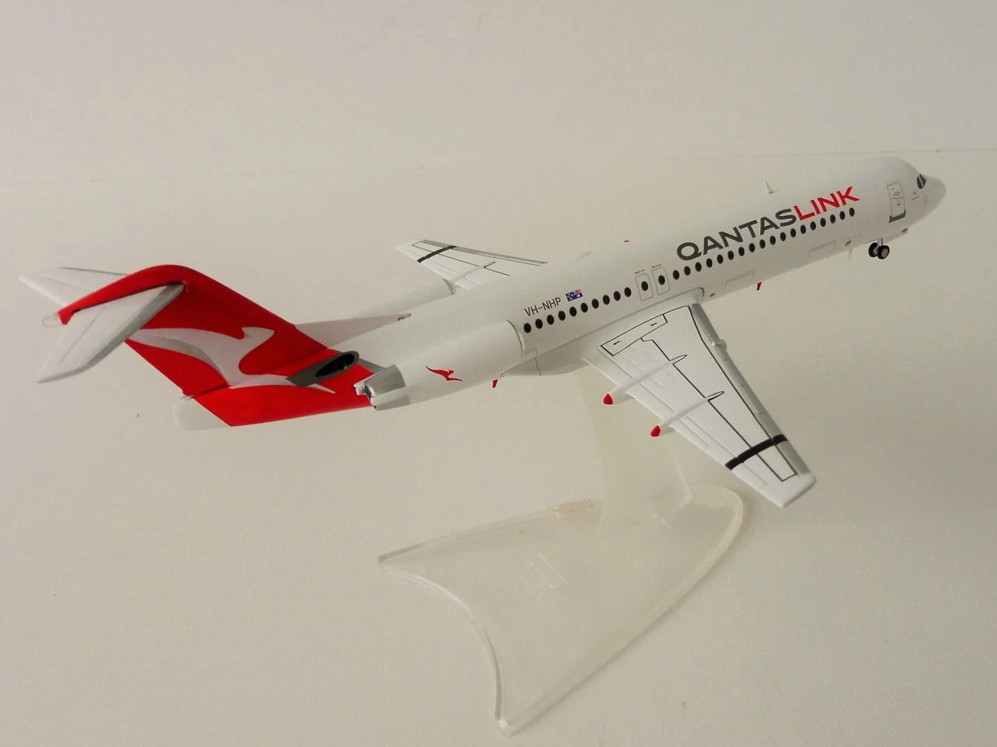 1/200 QantasLink Fokker 100 VH-NHP