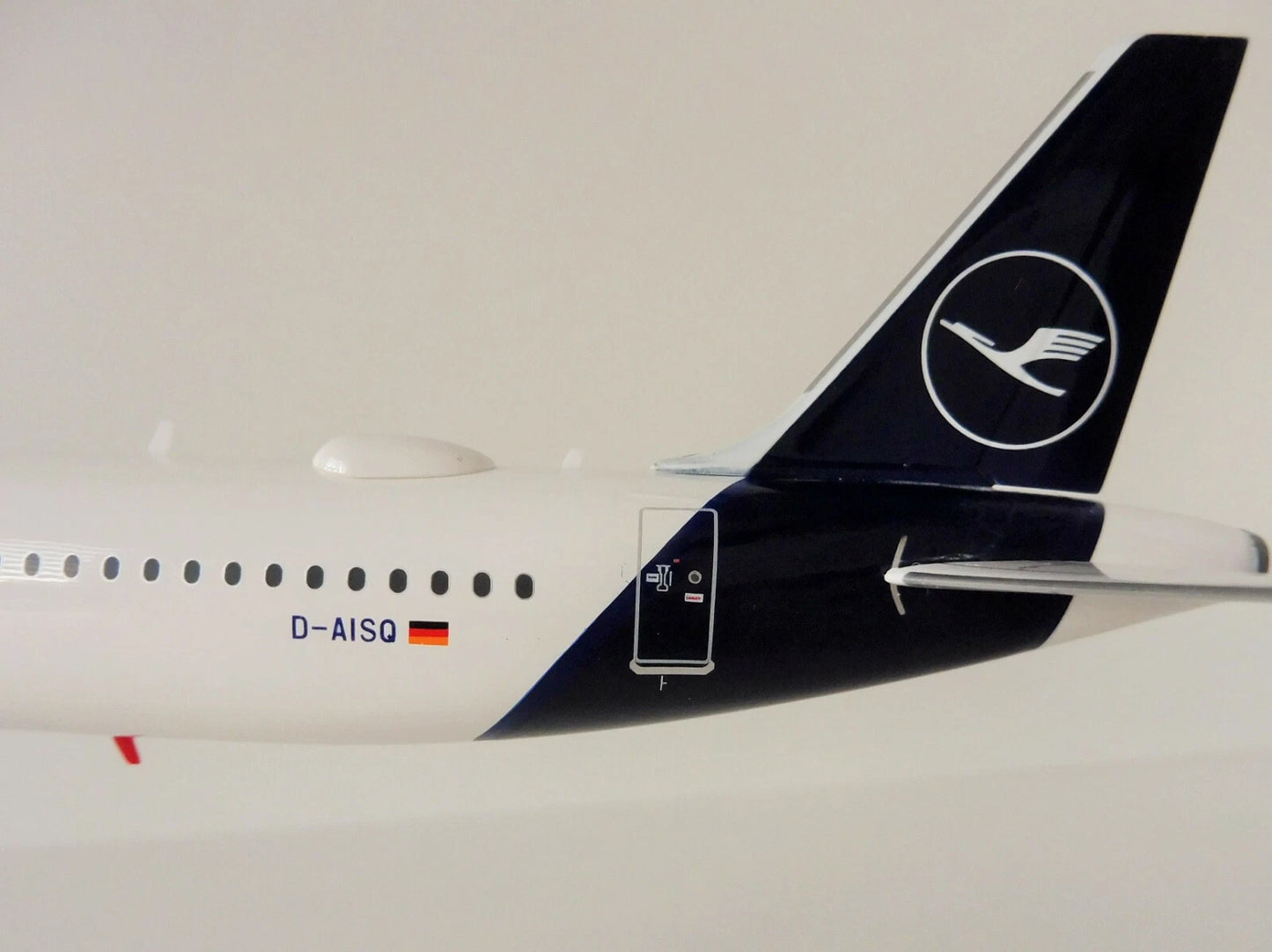 1/200 Lufthansa Airbus A321 "Fanhansa Team Plane" D-AISQ Lindau