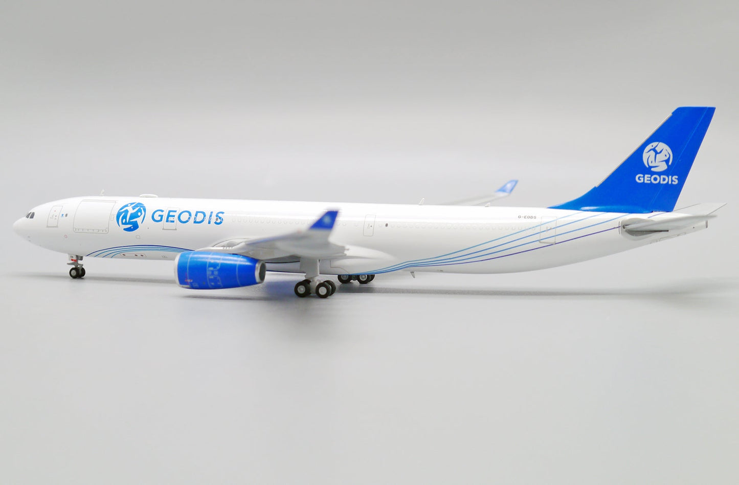 1/400 Titan Airways A330-300(P2F) GEODIS (G-EODS)