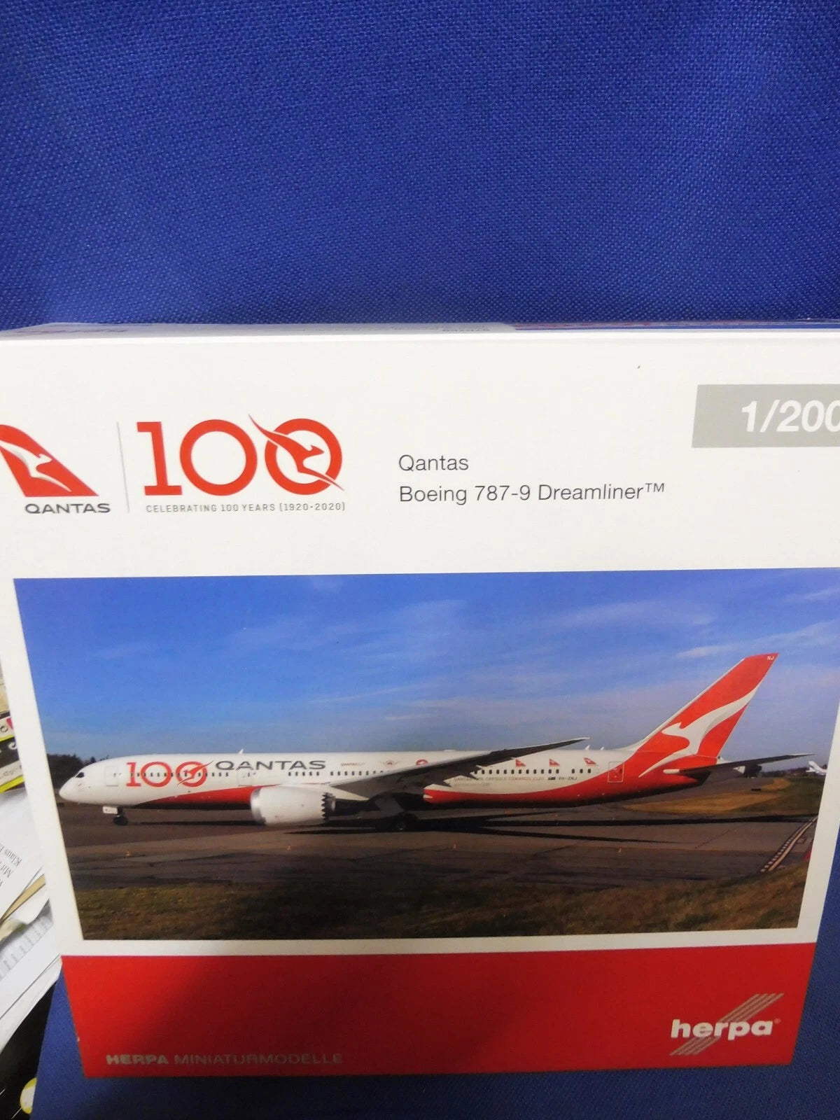 1/200 Qantas Boeing 787-9 Dreamliner 100th Anniversary "Longreach" VH-ZNJ