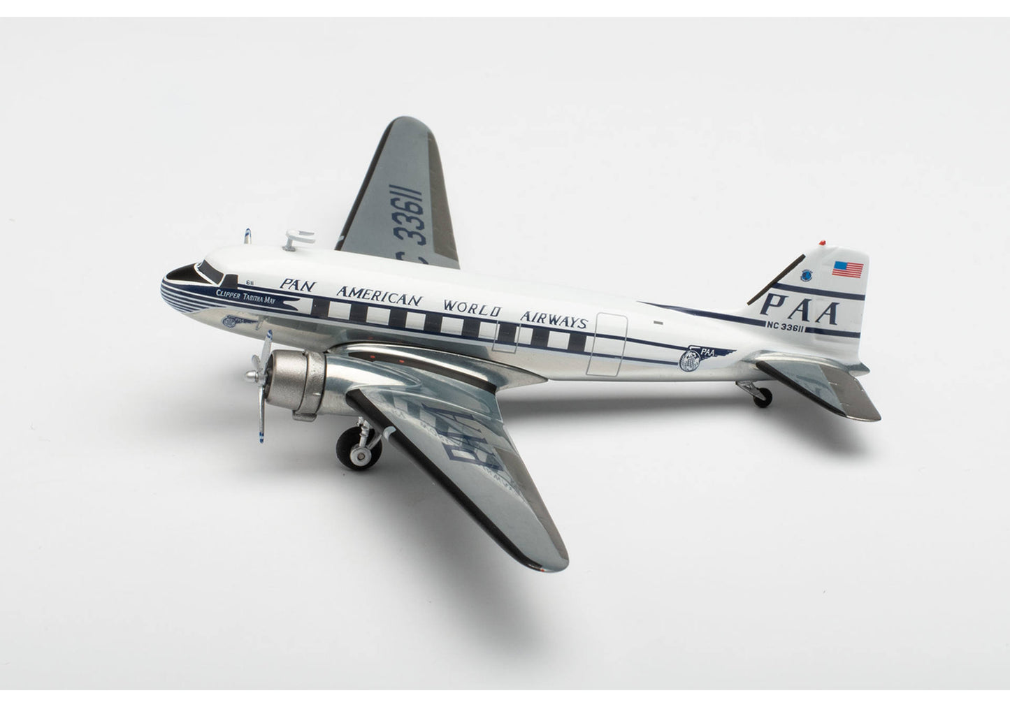 1/200 Pan American World Airways Douglas DC-3 NC33611 "Clipper Tabitha May"
