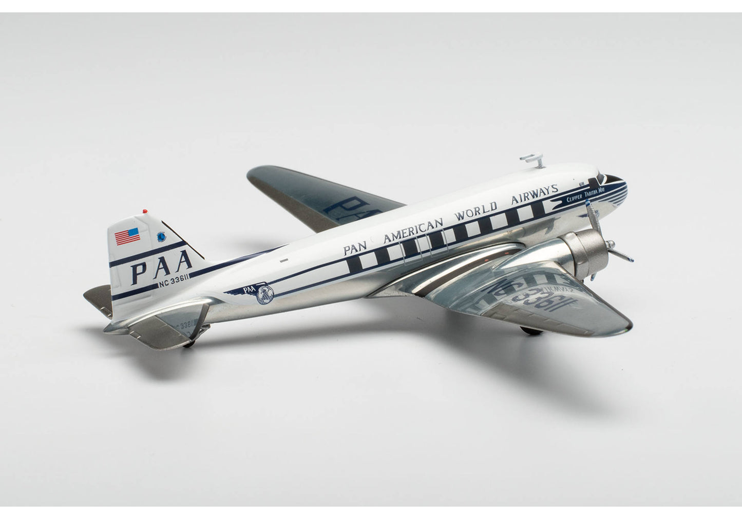 1/200 Pan American World Airways Douglas DC-3 NC33611 "Clipper Tabitha May"