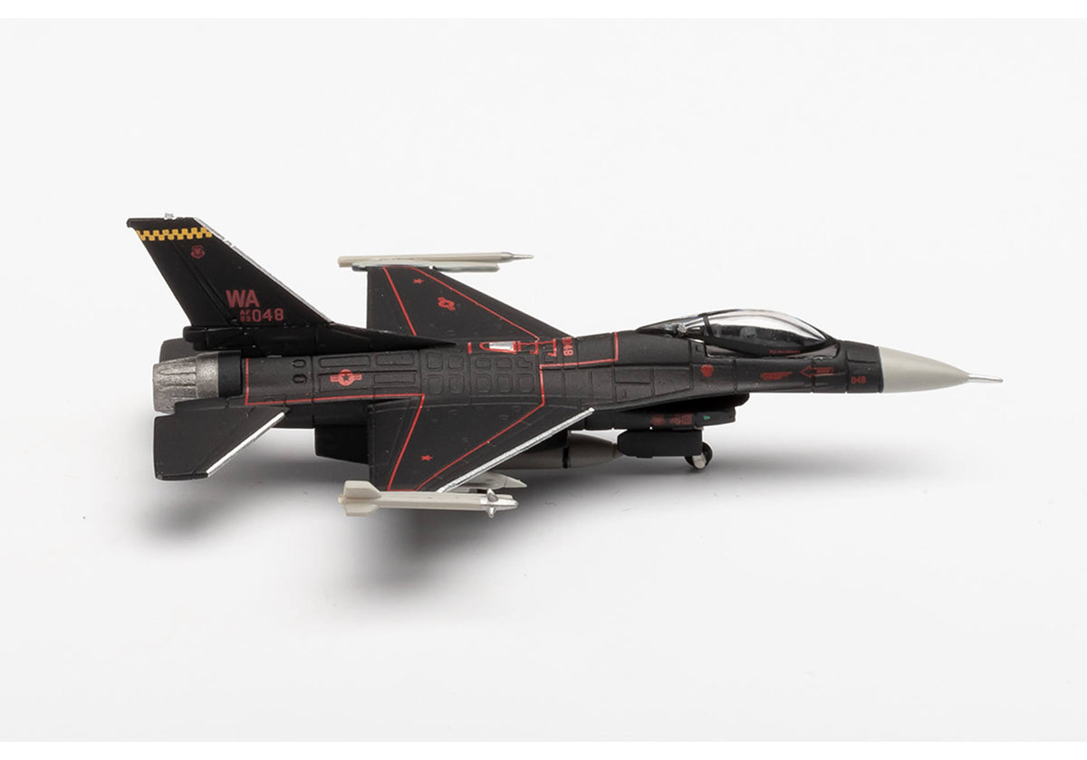 1/200 U.S. Air Force Lockheed Martin F-16C Fighting Falcon 64th Aggressor Squadron Nellis Air Base "Wraith" 89-2048