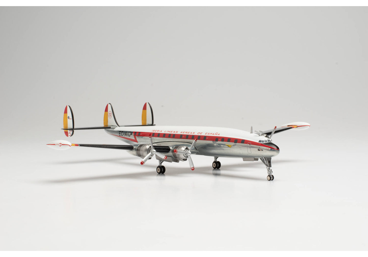 1/200 Iberia Lockheed L-1049G Super Constellation EC-AIO "Niña"
