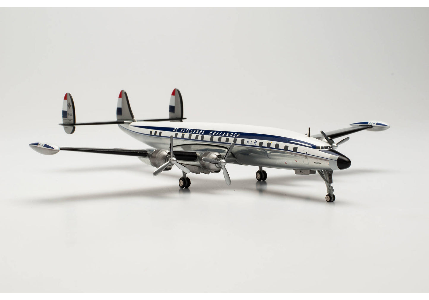 1/200 KLM Lockheed L-1049G Super Constellation PH-LKC "Negaton"