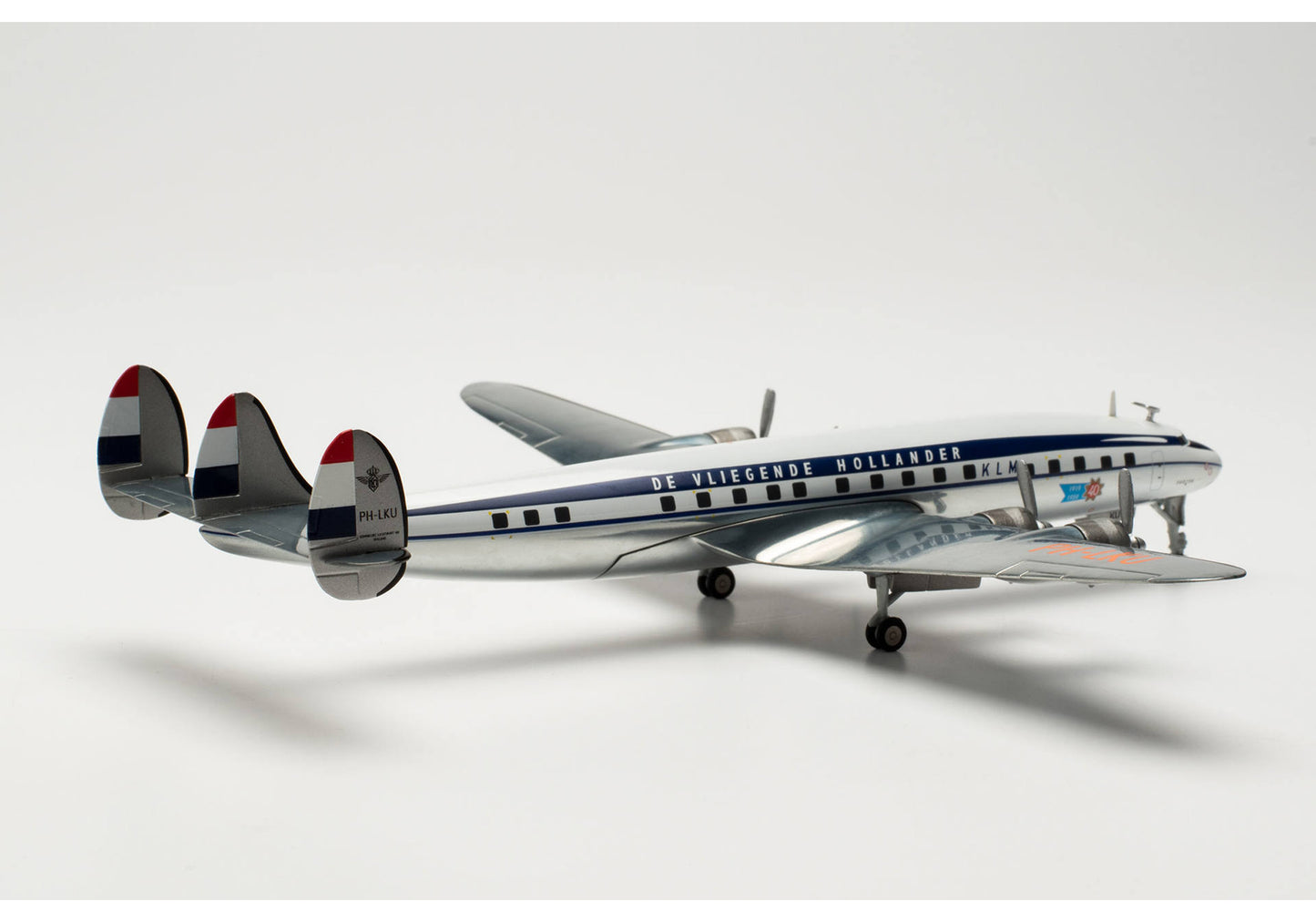 1/200 KLM Lockheed L-1049C Super Constellation PH-LKU "Photon"
