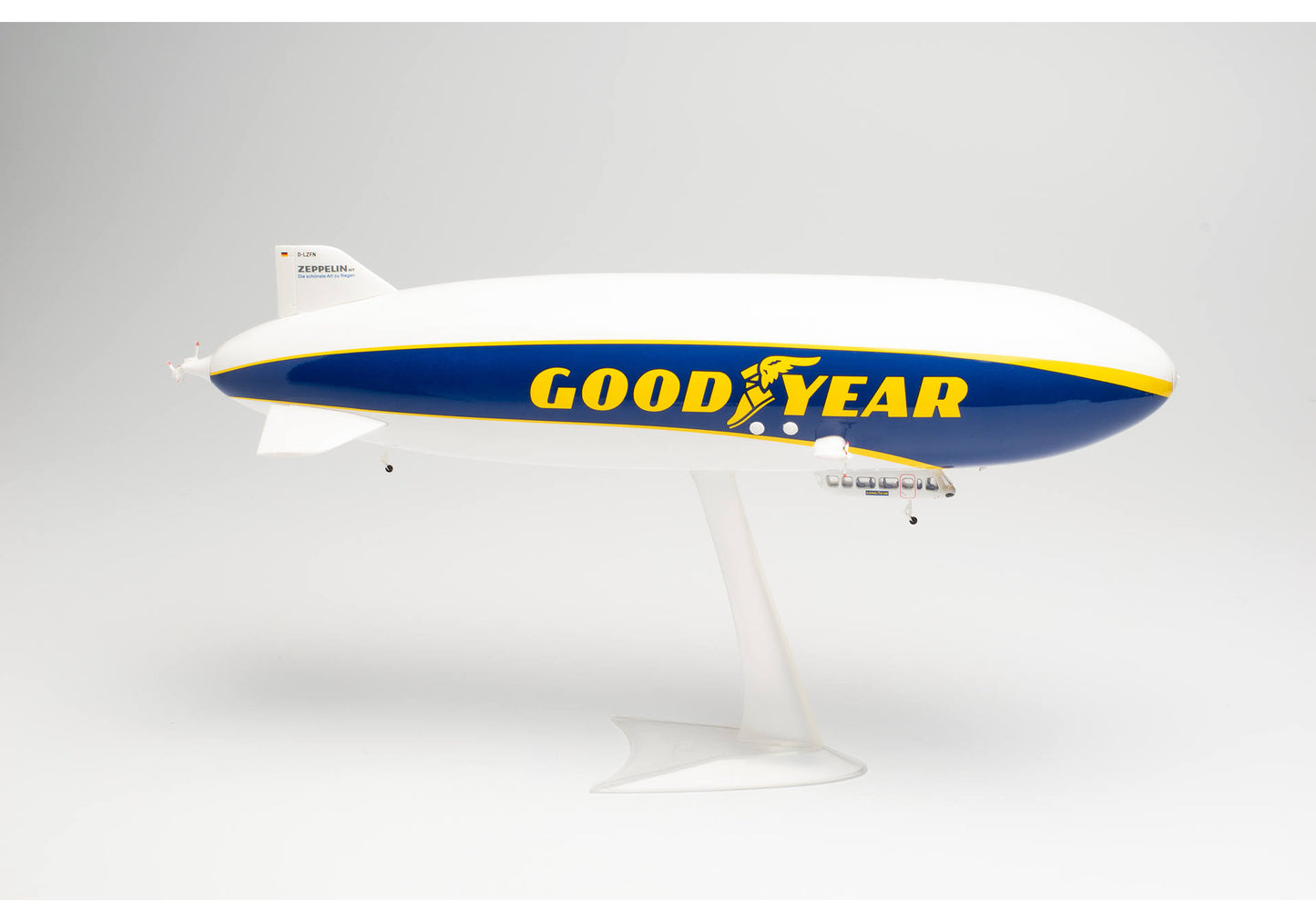 1/200 Goodyear Zeppelin NT D-LZFN
