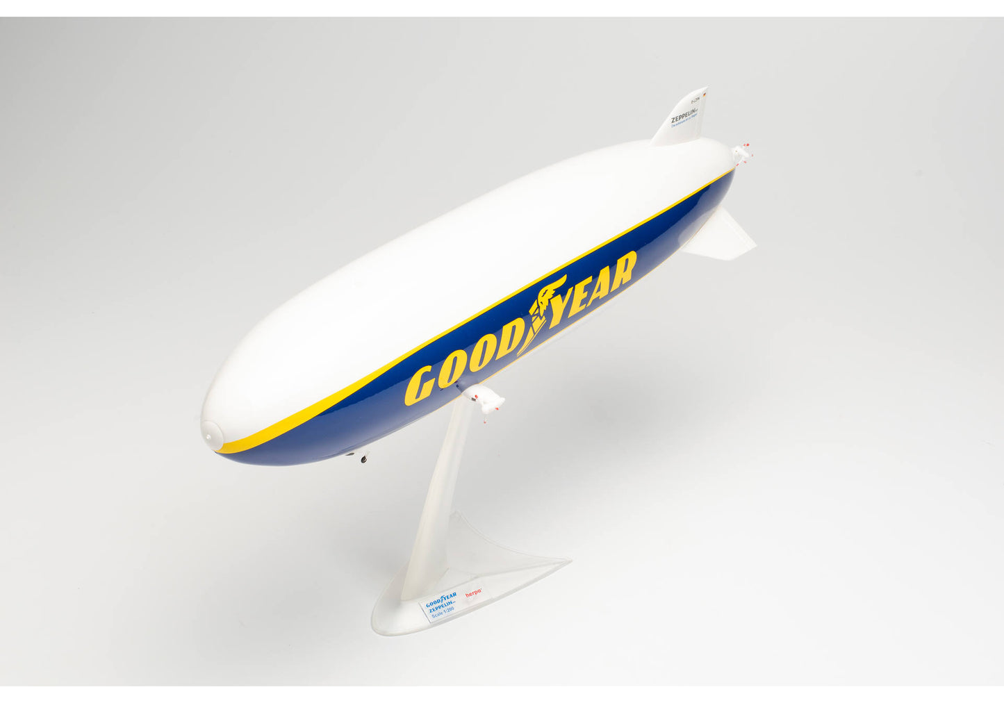 1/200 Goodyear Zeppelin NT D-LZFN