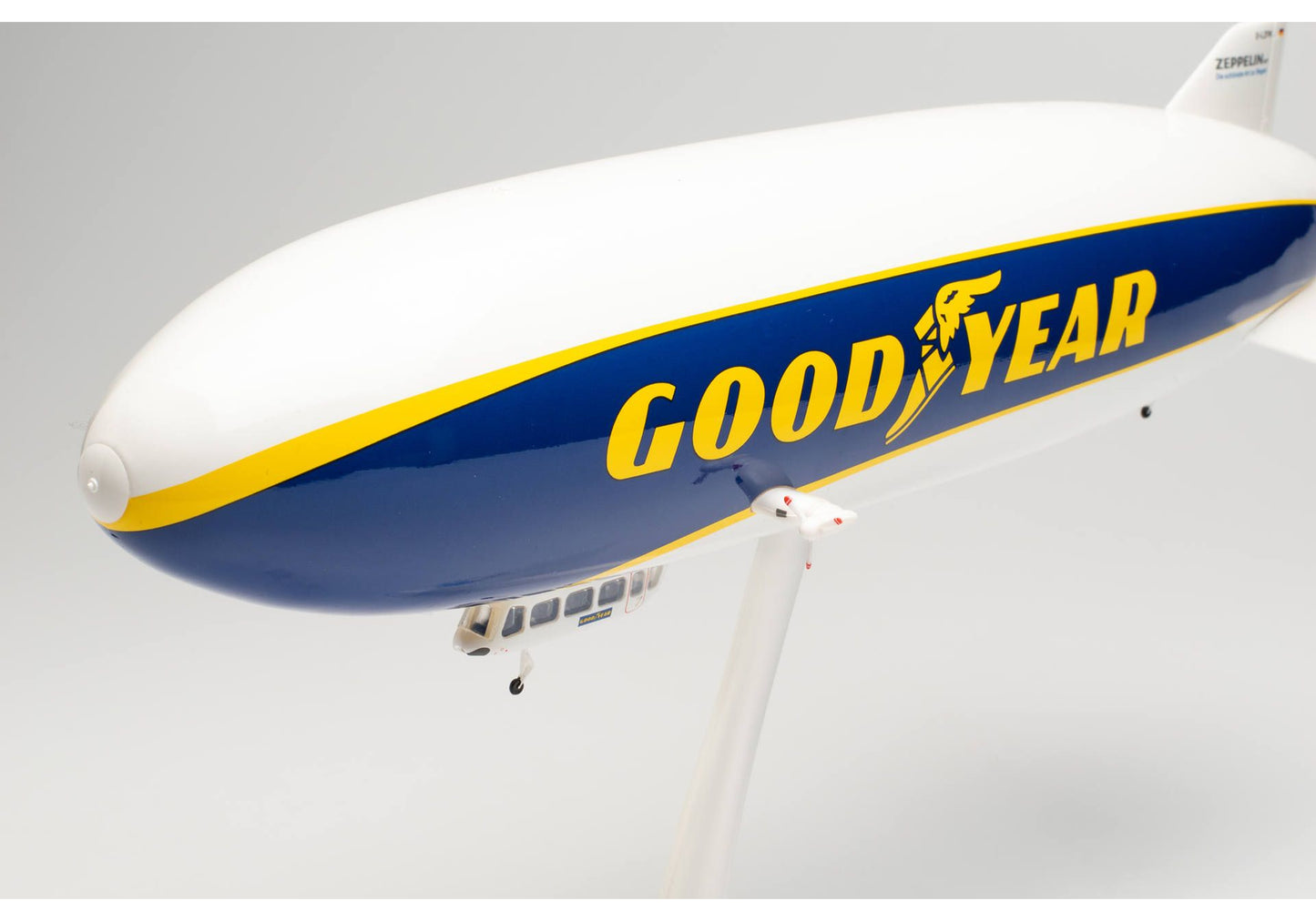 1/200 Goodyear Zeppelin NT D-LZFN