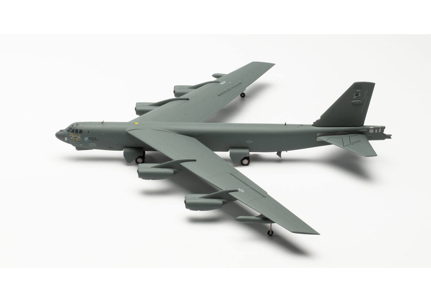 1/200 U.S. Air Force Boeing B-52G Stratofortress 4300th Bomb Wing Diego Cargia AB "Thunder Struck" 58-0216