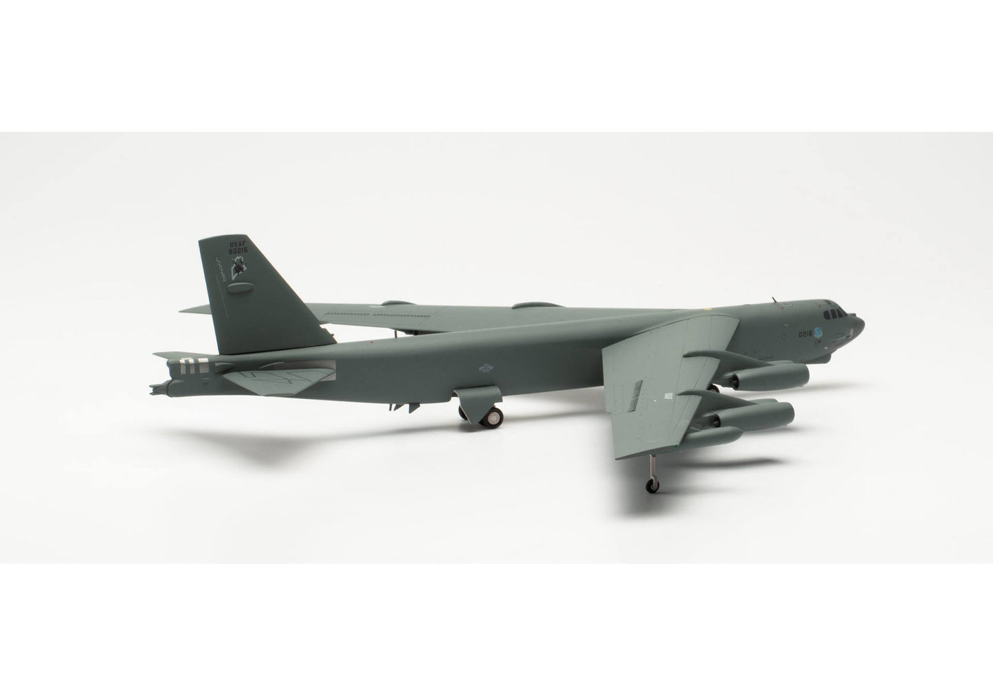 1/200 U.S. Air Force Boeing B-52G Stratofortress 4300th Bomb Wing Diego Cargia AB "Thunder Struck" 58-0216