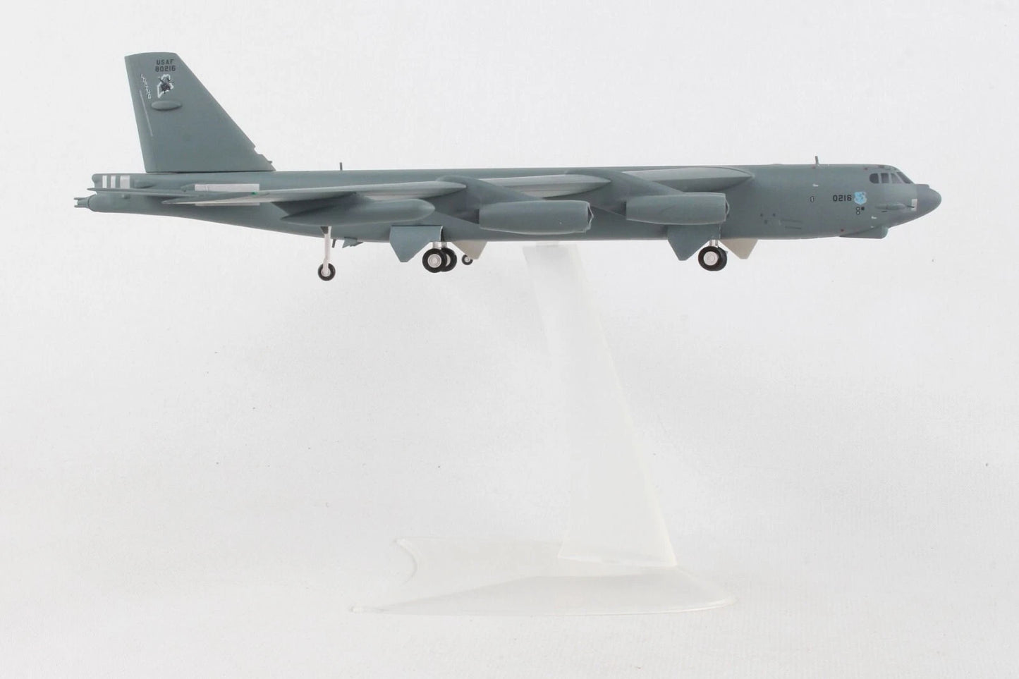 1/200 U.S. Air Force Boeing B-52G Stratofortress 4300th Bomb Wing Diego Cargia AB "Thunder Struck" 58-0216