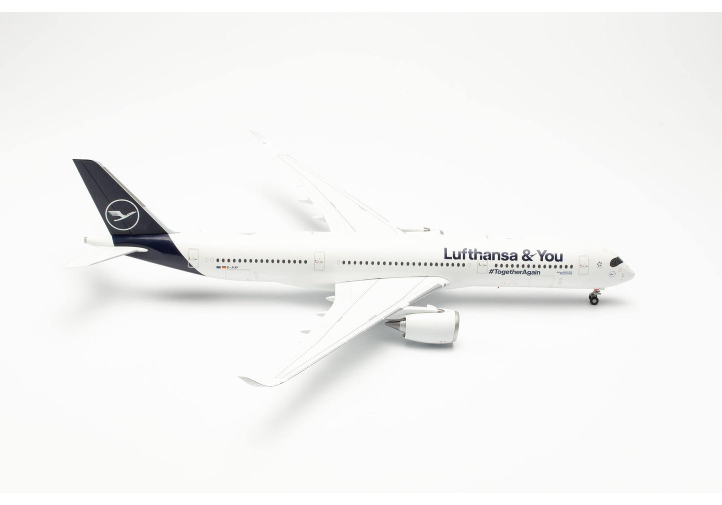 1/200 Lufthansa Airbus A350-900 "Lufthansa & You" D-AIXP "Braunschweig"